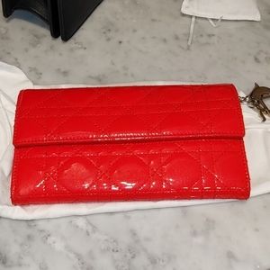 Dior wallet